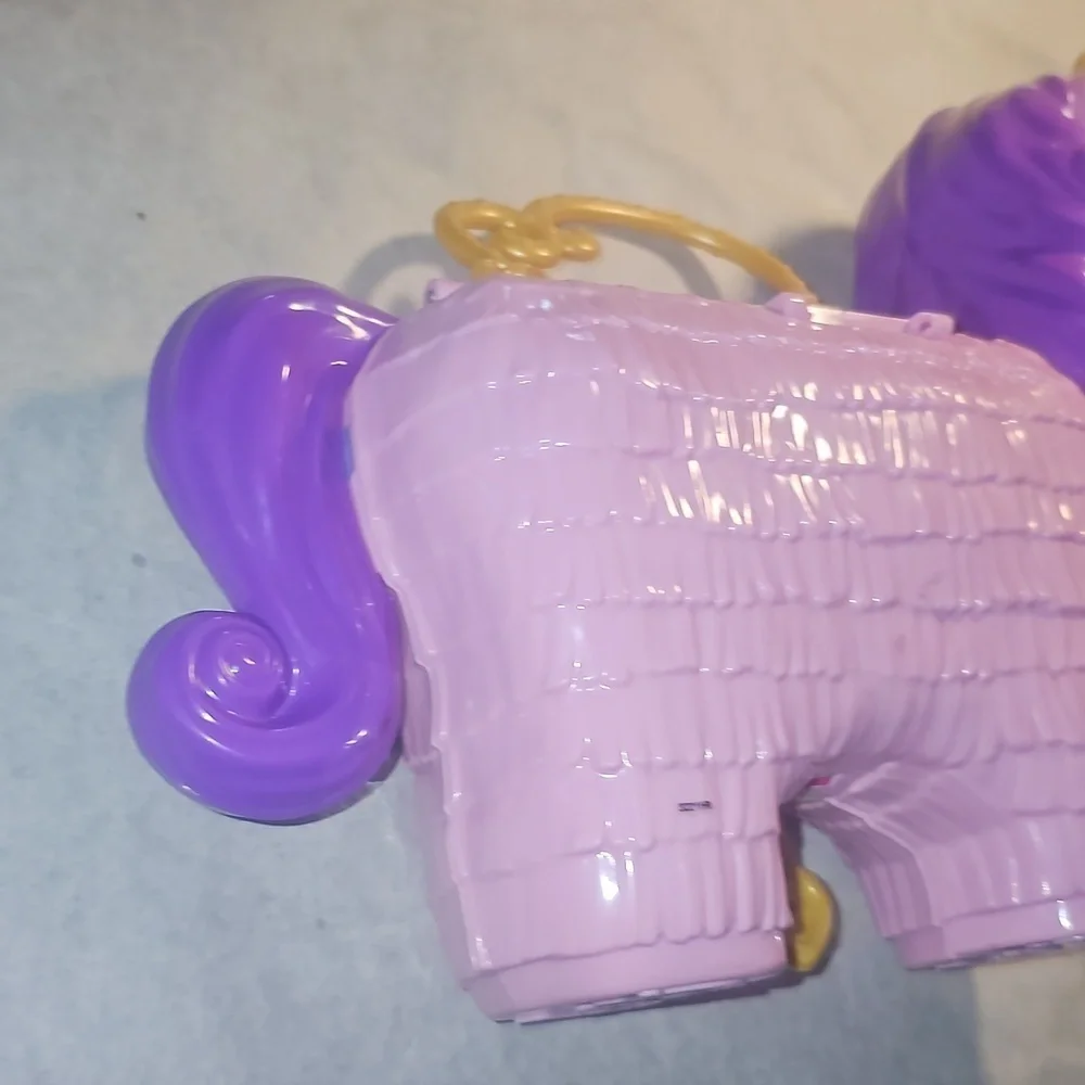 Polly Pockets Unicorn Doll House